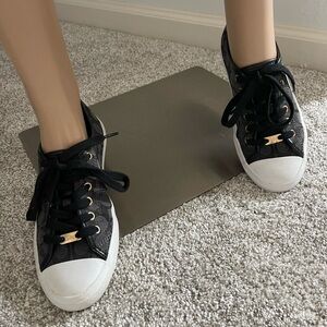 Coach Women's Empire Signature Logo Low Top Sneakers Grey/Black/White, Size 8